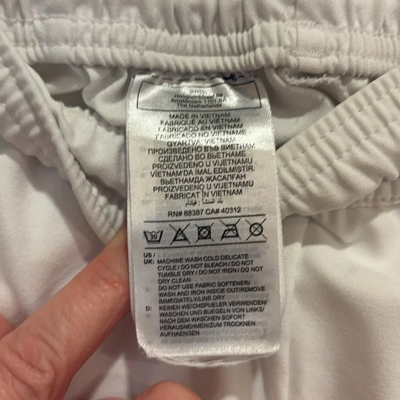 Adidas Women's Tiro 23 Shorts white size medium - Picture 2 of 4